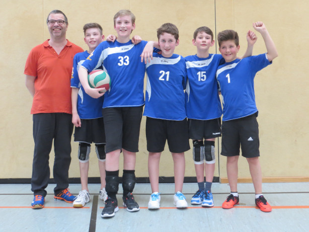 Dramatik pur am letzten Spieltag der U13-Meisterschaft / Volleyballer der SG U.N.S. werden Dritter